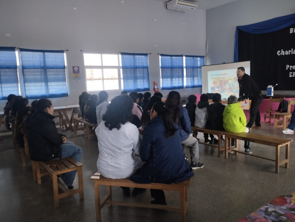 Escolares de Las Lomitas aprendieron sobre el uso saludable de las tecnologías