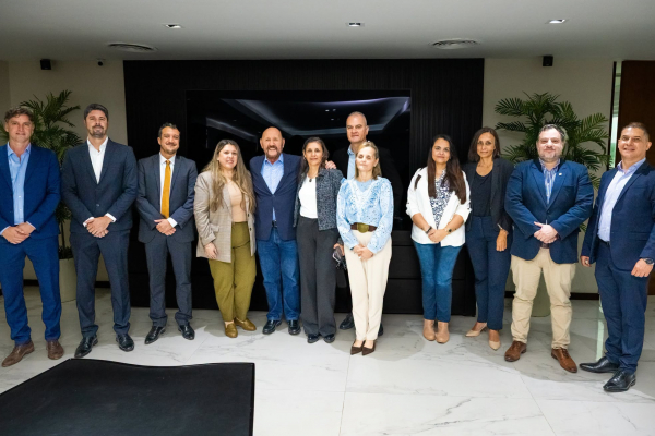 Insfr�n se reuni� con autoridades del Colegio de Escribanos y nuevos titulares de Registros Notariales