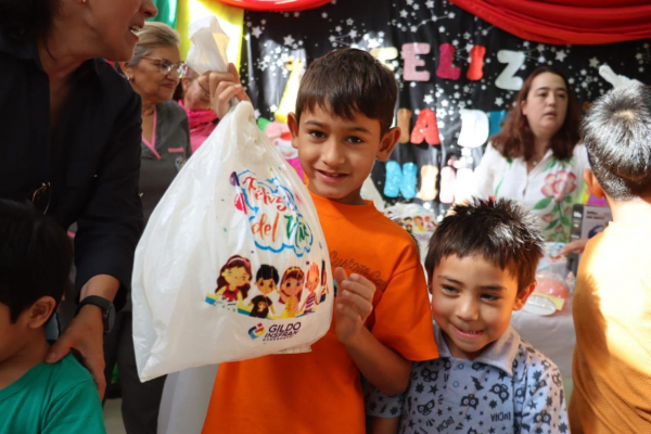 Entrega de juguetes: Se reafirmó el compromiso de acompañar a las infancias