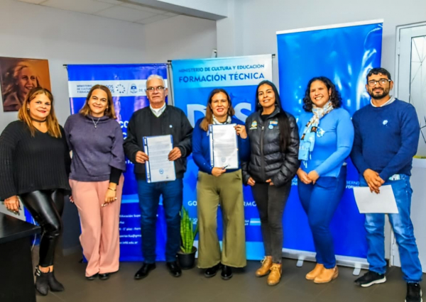 Firman acuerdo para fortalecer la formación de futuros profesionales del turismo formoseño