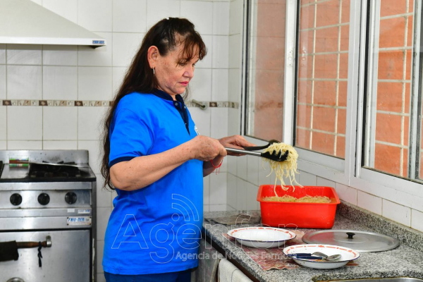Educación asiste, monitorea y asesora a directivos para garantizar el Servicio Nutricional durante el receso invernal