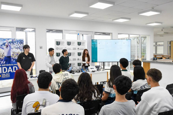 Estudiantes de la EPES N°32 de Mansilla visitaron el Polo Científico, Tecnológico y de Innovación
