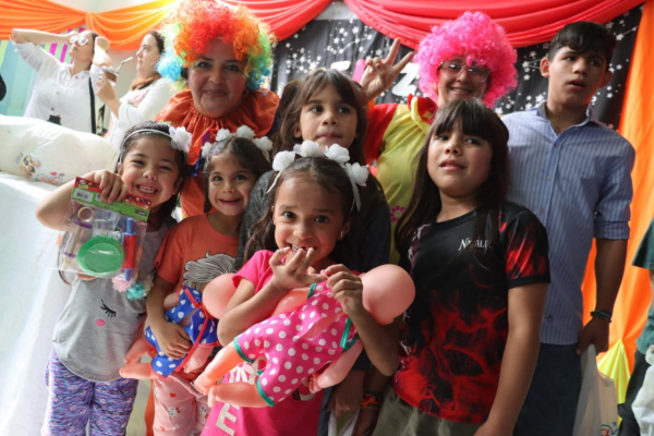 Entrega de juguetes: Se reafirm� el compromiso de acompa�ar a las infancias