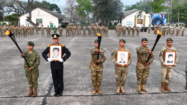 El gobernador Insfrn presidi el homenaje a los hroes formoseos del RIM 29