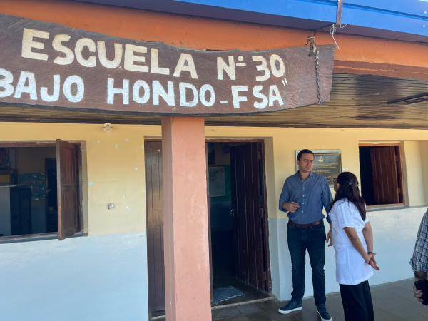 Vecinos de parajes de la RN 86 agradecieron al Vicegobernador por las obras en camino vecinal: