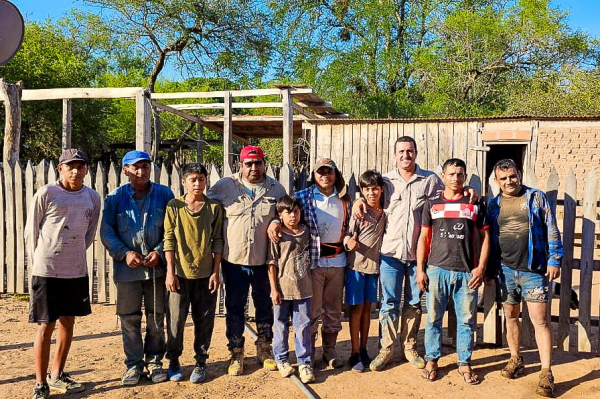 El vicegobernador Solís recorrió en moto comunidades del oeste provincial