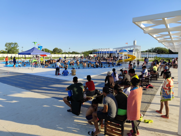 Las Lomitas: Más de 500 personas disfrutaron del parque acuático este sábado