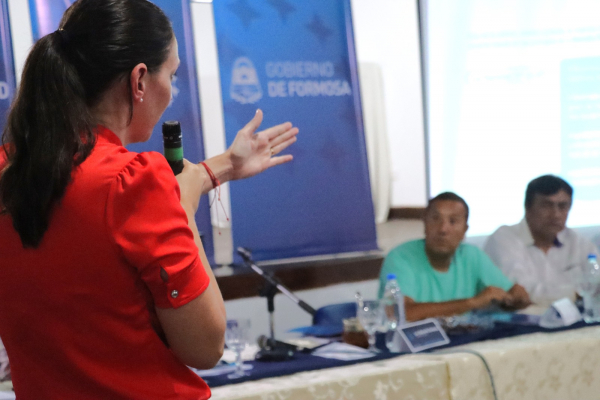 Capacitacin y Mesa de Trabajo entre el Ministerio de la Comunidad y el Instituto de Comunidades Aborgenes