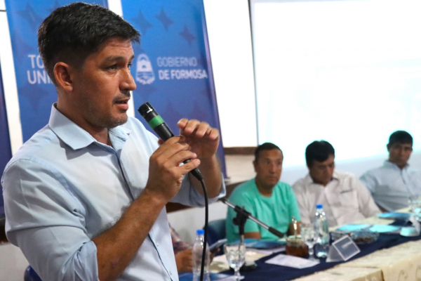Capacitacin y Mesa de Trabajo entre el Ministerio de la Comunidad y el Instituto de Comunidades Aborgenes