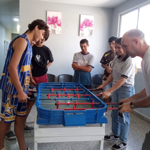 COMPARTIR, JUGAR Y TRABAJAR