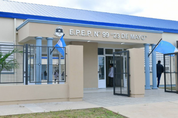 El Gobernador inauguró dos nuevos edificios educativos en Los Chiriguanos
