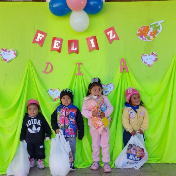 ENTREGA DE JUGUETES POR EL MES DE LAS INFANCIAS