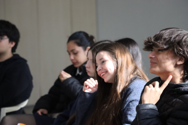 Línea 102 llevó adelante charla de concientización sobre riesgos en internet