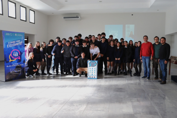 Línea 102 llevó adelante charla de concientización sobre riesgos en internet