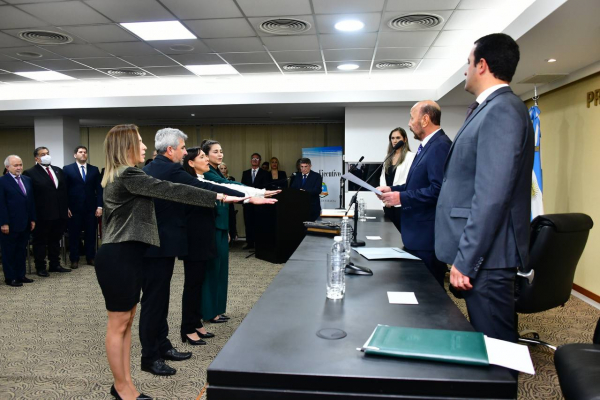 Insfr�n tom� juramento a la nueva Constituci�n Provincial a las autoridades del Poder Ejecutivo