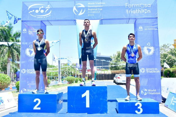 El Gobernador presenci� la Copa de Desarrollo de Triatl�n y apoy� el Campeonato Suramericano