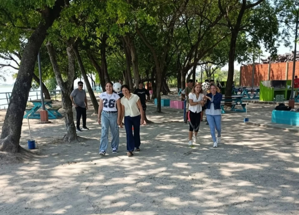 UNIDOS SOMOS MÁS FUERTES