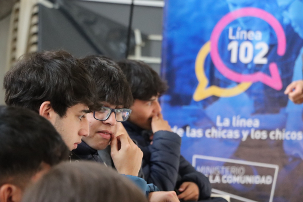 La Dirección de Niñez y Adolescencia refuerza la importancia de la Línea 102 como herramienta clave de protección y escucha