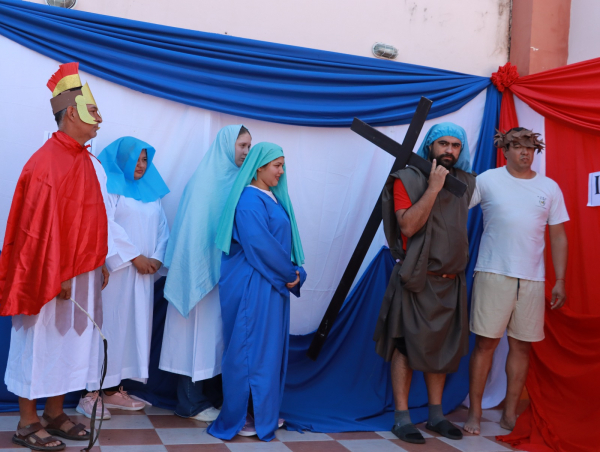 Residencias socioeducativas revivieron el V�a Crucis 