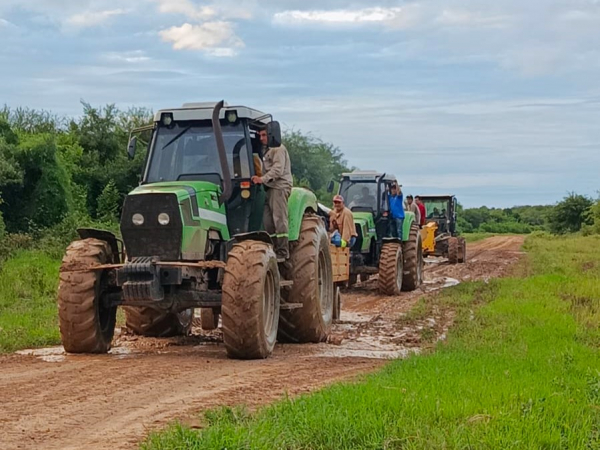 Asistencia integral a familias afectadas por la emergencia h�drica