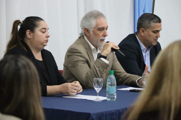 FORTALECIENDO ESTRATEGIAS PARA UN ABORDAJE INTEGRAL DE LOS CONSUMOS PROBLEM�TICOS