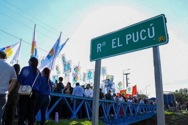 El Gobierno provincial inaugur� el flamante puente del barrio Sagrado Coraz�n