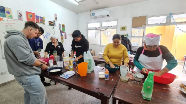 LAS MANOS EN LA MASA