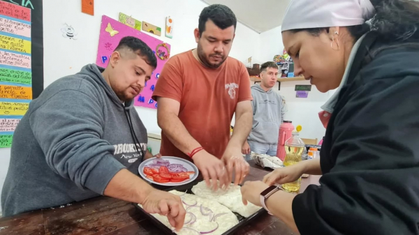 LAS MANOS EN LA MASA