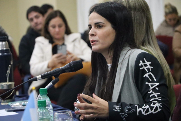 FORTALECIENDO ESTRATEGIAS PARA UN ABORDAJE INTEGRAL DE LOS CONSUMOS PROBLEM�TICOS
