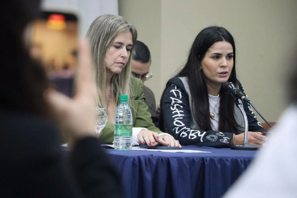 FORTALECIENDO ESTRATEGIAS PARA UN ABORDAJE INTEGRAL DE LOS CONSUMOS PROBLEM�TICOS