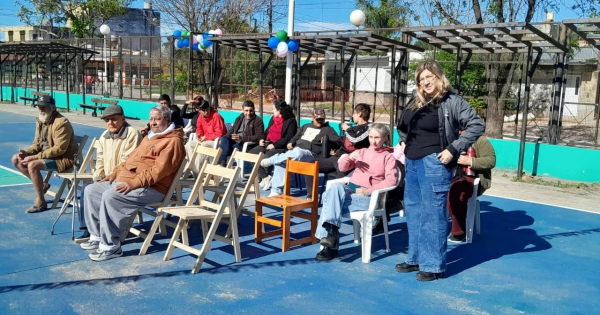 ENCUENTRO DE GENERACIONES: COMPARTIENDO MOMENTOS DE ALEGRÍA Y SABIDURÍA