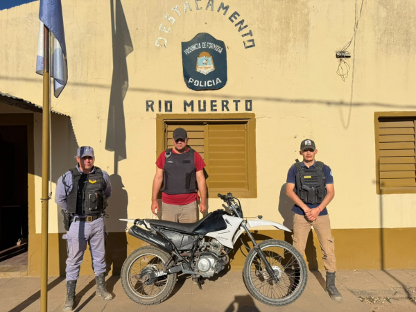 Recuperaron motocicletas y detuvieron a cuatro hombres